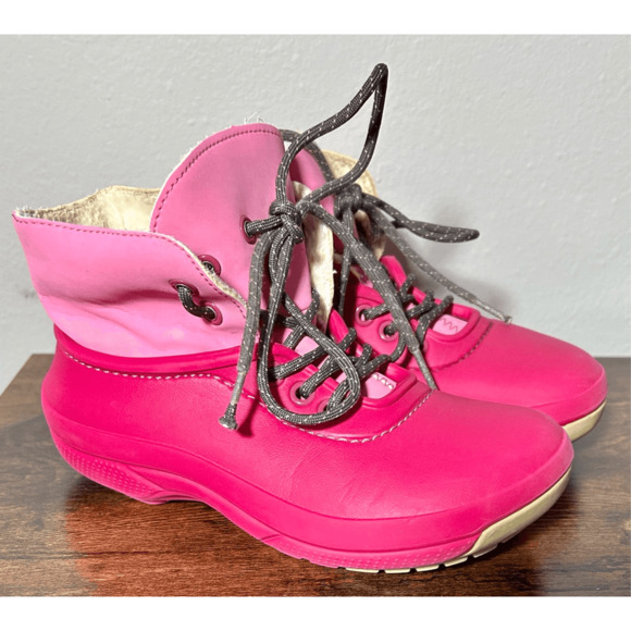 Crocs Kids Size 1 Youth Blitzen Convertible Clog And Bootie Faux Fur Lined Pink - Picture 1 of 11